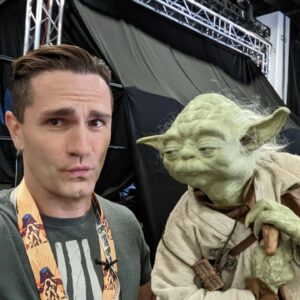 Sam Witwer Instagram - He's not into selfies.

#StarWars #celebration #starwarscelebration2022 #StarWarsCelebration #Iranintohiminthegreenroom #itwasprobablyunprofessionaltoapproach #imjustahugefan #hehasntseenclonewars #hishandlerwalkedhimoutafter #alittleembarassed #yoda