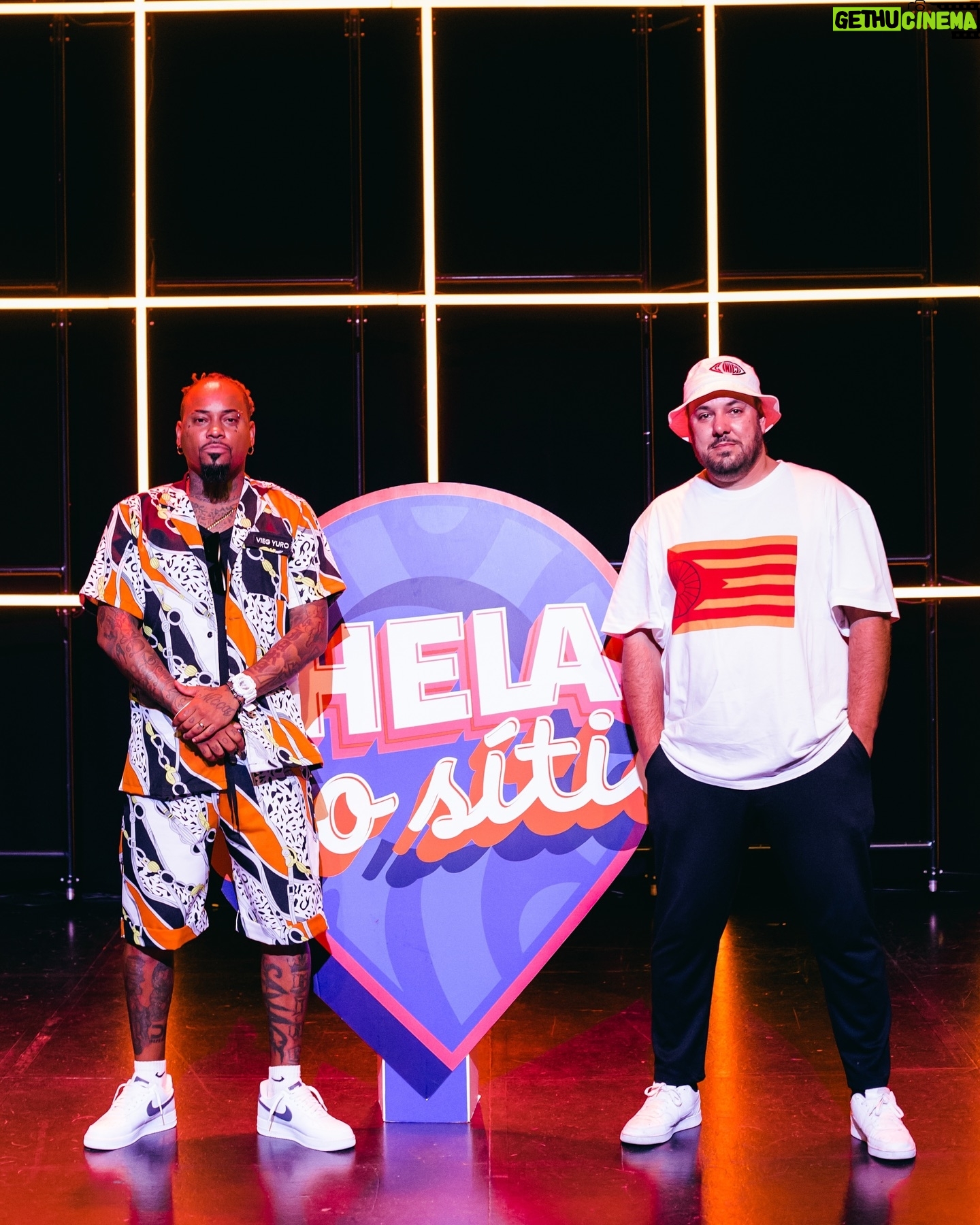 Sam the Kid - 4.7K Likes - E assim começa a terceira temporada de “primeira vez”. Desta vez no auditório da biblioteca de marvila .
Obrigado mano @nga_king
“Primeira vez” com NGA . Já disponível no canal de YouTube da @antena3rtp .