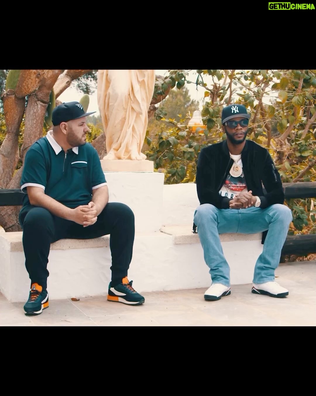 Sam the Kid - 5.9K Likes - À conversa com o grande @papoose , a convite da @tunecore . Grato por ter passado dias memoráveis com mentes independentes de todo o mundo . Podem assistir a esta conversa na íntegra ,no canal de YouTube da Tunecore . 🙏🏼