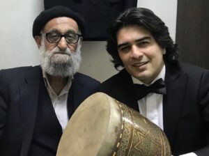 Saman Ehteshami Instagram - سلام ،
استاد محمد اسماعیلی،
چشم…………….چشم………………چشم…………….
ممنونم آقا
قلب ریتم ما …ریتم قلب ما،
روحت شاد