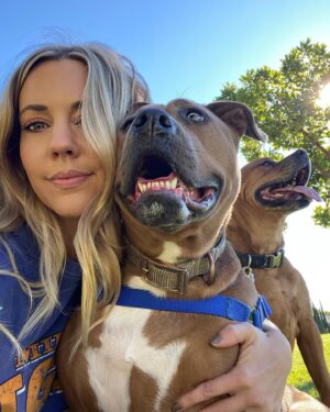 Samantha Cope Instagram - 3 hairy creatures // & some puppy kisses 🐶💋