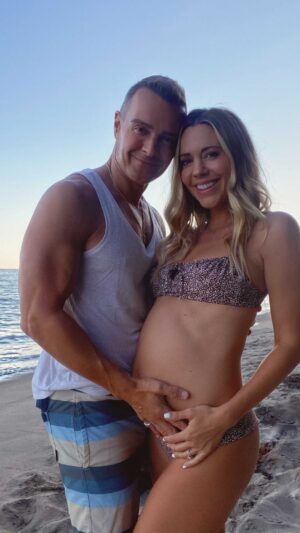 Samantha Cope Instagram - 🕊🌙 It’s been fun getting to know you so far little one! We are so blessed! @joeylawrence