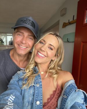 Samantha Cope Instagram - Frankie Meets Jack // ONE YEAR AGO! 🎬🐶💕

1. Sneaking away from set for a kiss and a selfie
2. Surprisingly not the hairiest costars I’ve ever had 
3. Wearing a fake belly for the movie while secretly growing my real life belly 🥹🙏🏼 
4. Kevin Bacon doing tricks 
5. Our director @andrewlawrence 
6. Joey was filming this day and I was pregnant and hungry and probably complaining about one of those things 😂
7. The in-between moments 🧡 
8. Who remembers this scene of the movie? 
9. First day of shooting!
10. Views from the trailer 🙏🏼 

It’s not very often you get to write, produce and star in movie with your hubby/baby daddy. I love these memories! Who watched #FrankieMeetsJack on @tubi?! 🖤