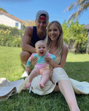 Samantha Cope Instagram - Mamas.. how relatable is that last picture tho 😂😂🇺🇸❤️ Hope everyone had a great 4th! #merica #babygirl
