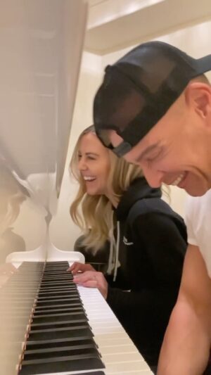 Samantha Cope Instagram - tbh, i made this video solely for me to watch because i love these moments and I’ve replayed it 100 times. And it makes me smile every single time. So… I have decided to share it with you and really urge each and every one of you reading this… take the leap. Whatever it is… this is your year to let go of fear. Ask for that raise. Go out on that first date. Set those boundaries you’ve been wanting to set. Invest your time in those who really cherish it and make you feel good. Adopt that dog! Find your happy! Whatever it is.. it’s yours 💛 also.. I’m not usually this mushy so don’t get used to it 🤪
