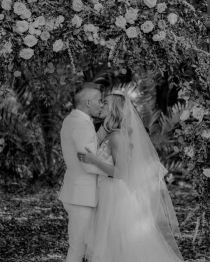 Samantha Cope Instagram - find a man who will pray with you. and laugh with you. and bring you snacks all day when you’re preggos. i can’t wait for our baby to meet you @joeylawrence 🤍🕊️