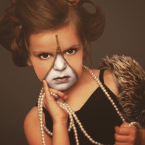 Samara Lee Instagram - Another fun Halloween look. Zipper face circa 4-5 years ago. 📷 credit: @deepascua 
Styling and fx makeup: @deepascua