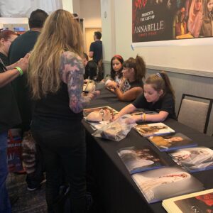 Samara Lee Instagram - Day 1 of @monsterpaloozaofficial with @thescarycloset was one for the books! Had sooooo much fun with the cast of @annabellemovie! Thank you to all of our amazing fans who came out and gave us high fives & showed so much love! Tomorrow we are here from 11-6! Let’s hang out! #samaralee #annabellecomeshome #monsterpalooza #thescarycloset