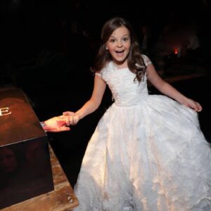 Samara Lee Instagram - Annabelle Comes Home is in theaters NOW! Who let her out.... 😈 PREMIERE PHOTOOOOOOS! #annabellecomeshome #samaralee #annabelle #theconjuringuniverse #jameswan