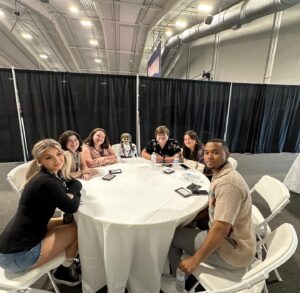 Samara Lee Instagram - I had an amazing time at @spookalafl this past weekend! I got to meet so many new people and fans 💕 Thank you all for coming out!! 

#spookala