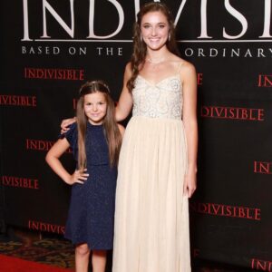 Samara Lee Instagram - Fantabulous night at the premiere of Indivisible! Friends! Family! And a movie that comes straight from the heart. #indivisiblemovie #samaralee