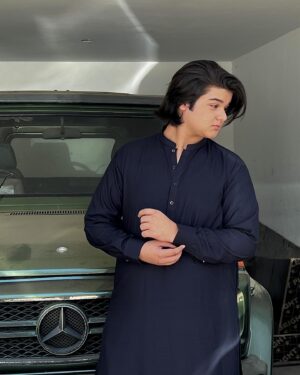 Sami Khan Instagram - Jummah Mubarak 🫂❤️
.
.
.
.
.
.
.
.
.
.
.
#samikhan #samikhanofficial #samikhansk #explorepage #explore #exploremore #instagram #insta #instagrampakistan #jummahmubarak #gwagon