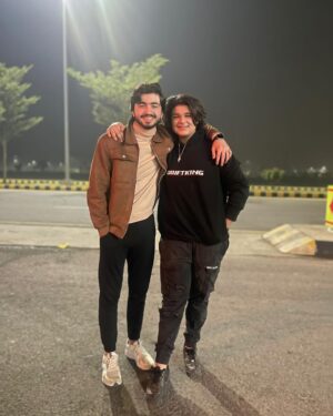 Sami Khan Instagram - We laugh koi reason ho ya naa ho 
We just laugh 🤭😂🫏
.
.
.
.
.
.
.
.
.
#samikhan #samikhanofficial #samikhansk #explorepage #explore #exploremore #instagram #insta #instagrampakistan #lahore #dost #partnerincrime