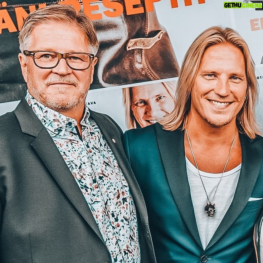 Sami Kuronen - 8.3K Likes - Kuinka onnekas olenkaan! Saan olla upean tyttären isä ja upean isän poika ❤️
Hyvää isänpäivää!