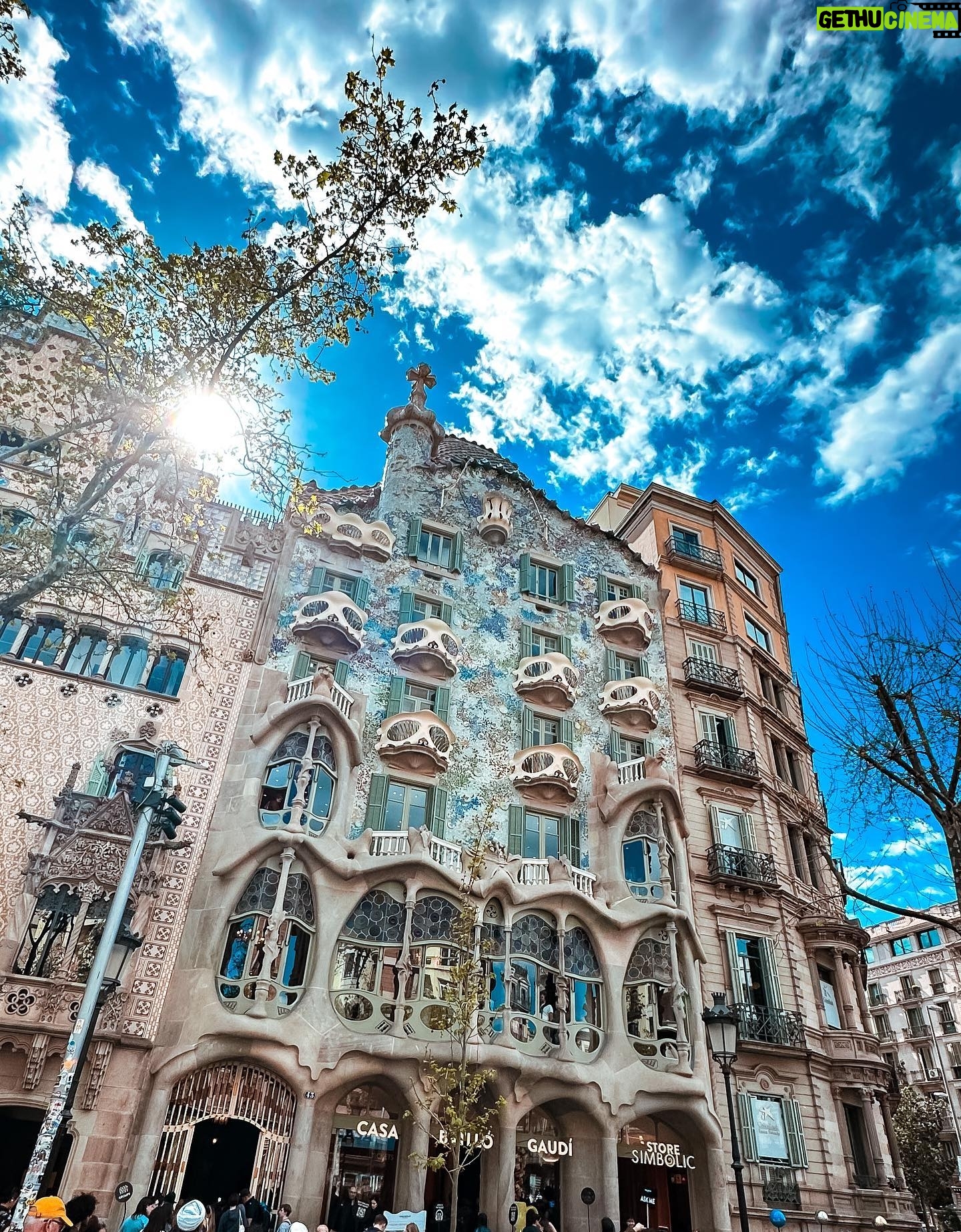 Sami Kuronen - 4.4K Likes - Kirsikkapuiden kukinta - lupaus kesästä, joka on vasta edessä. Parasta ☀️
Terkkuja Barcelonasta!