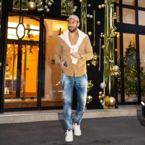 Samir Benzema Instagram - Bonne rentrée à tous 👊🏼 look @spartoogram #menstyle