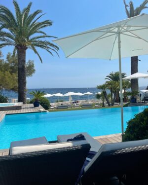 Samir Benzema Instagram - I’am in paradise at @lavillamauresque 😍  #saintraphael #hôtel #lavillamauresque