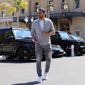 Samir Benzema Instagram - 🔥Concours FÊTE DES PÈRES !!🔥

Avec @spartoogram vous allez pouvoir gagner un bon de 200 euro sur leur site 😱🤩

𝗟𝗘𝗦 𝗥𝗘̀𝗚𝗟𝗘𝗦 𝗦𝗢𝗡𝗧 𝗧𝗥𝗘𝗦 𝗦𝗜𝗠𝗣𝗟𝗘𝗦 : 

1- liker et enregistrer le post

2- Etre abonné à @spartoogram et mon compte …

Tirage au sort parmi les commentaires🤞🍀

3-Mentionner un ou plusieurs amis en commentaire sous ce post 
Vous pouvez commenter et identifier autant de personnes
que vous le souhaitez.

4- 🍀BONUS repartager le concours en storie en me mentionnant 

Fin du concours dans quelques jours 
Bonne chance à tous 🍀
 #monaco #fetedesperes #spartoo #frenchriviera