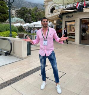 Samir Benzema Instagram - En direct de Monaco 🇲🇨 chez @rolex @zegg_cerlati pour suivre la @f1 superbe Evenement 😍 🚀  #monacof1grandprix #monacof1 #f1 #rolex