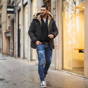 Samir Benzema Instagram - Prêt à affronter l’hiver ❄️ avec @spartoogram