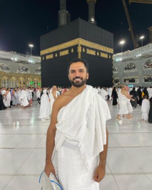 Sammy Sheik Instagram - Finally, after 24 years, I’m back to the most peaceful spot on earth!! 🙏🏽❤️ #mecca