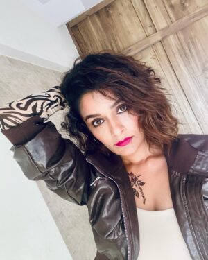 Samvedna Suwalka Instagram - Dementus: You fabulous thing. You crawled out of a pitiless grave, deeper than hell. Only one thing that is going to do that for you. Not hope. Hate. No shame in hate. It’s one of the greatest forces of nature.