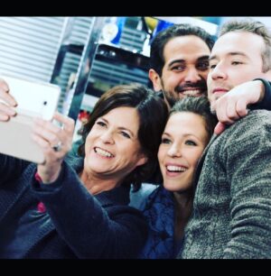 Samy Gharbi Instagram - Ma @charlotte_valandrey_officiel 
Il y a quelques semaines, on était heureux et on te pensait sortie d’affaire grâce à cette deuxième greffe et hier soir…
Mon téléphone sonne…
Je n’ai pas les mots…
Je pense fort à ta fille, ta famille, tes proches… 🤲🏽🖤❤️🙏🏽 
Love.