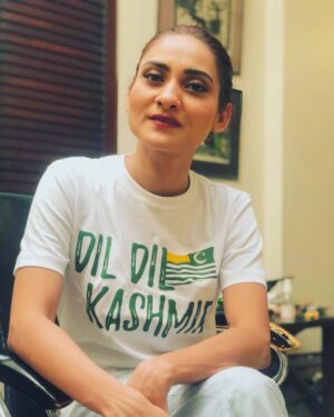 Sana Askari Instagram - Thank you @thecustomera for this customized tee.. I stand with Kashmir❤️