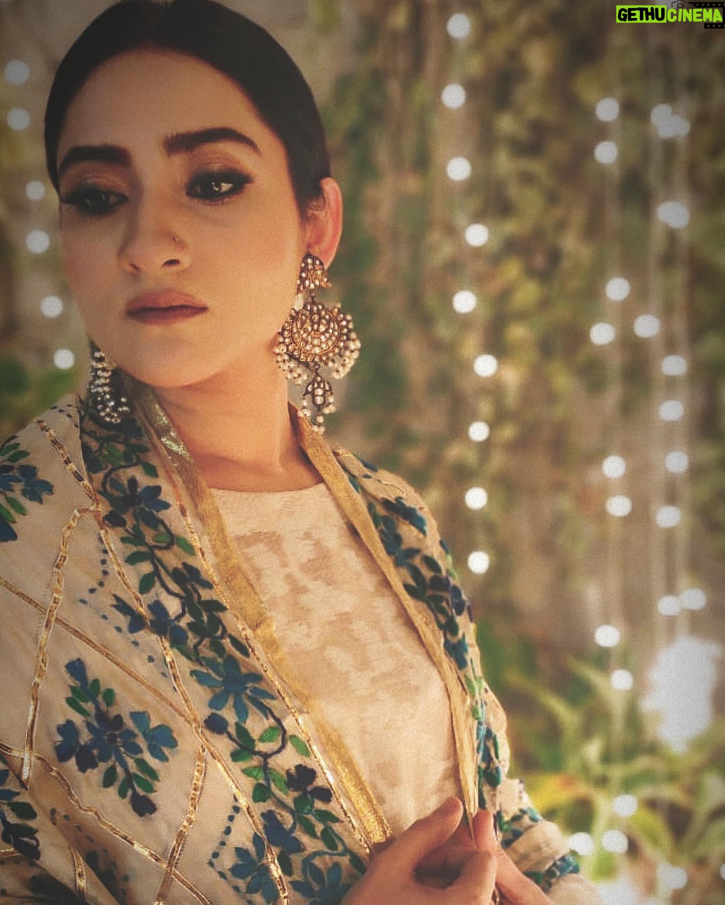 Sana Askari - 2K Likes - P.c. @parasmasroor1