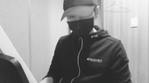 Sandeul Instagram - 사탕SONG~
화이트데이 
사탕같은 달콤한 노래를 들려주고싶어서 
사탕 억지로 끼워넣기ㅋㅋㅋ
#사탕 #화이트데이 #노래라 #먹지는 #못해요
#달달한 #노래 #잘자요 #바나
