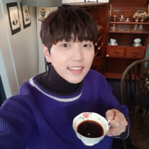 Sandeul Instagram - 오늘!!오후 8시20분부터!!
내친구 소개팅 합니다~~♡♡
오늘도 함보까아~??ㅎMC산도리!!
행복하자!!
#MBN #MC #삼돌
🦆🦆🦆🦆🦆🦆🦆🦆🦆🦆🦆🦆🦆