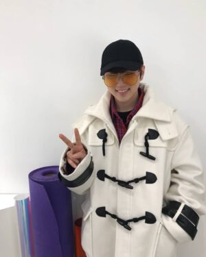 Sandeul Instagram - 가족 나들이사진 다들 잘어울리네~~ㅎㅎ
#산들 #가족 #요즘 #내모습 #쨘
#잠이안와서 #굿나잇 #바나