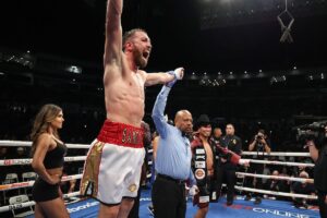 Sandor Martin Instagram - ¡Dije que lo iba a hacer y lo hice!

Ahora el mundo entero ya sabe mi nombre: Sandor Martin 🇪🇸🥊

¡Gracias a todos por los buenos deseos! Los sueños se cumplen. 

#boxing #champion #fight #fighter #sport #boxeo #españa #usa #california
