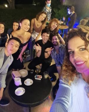 Sandra Blázquez Instagram - Pues ya llegó!! Segundo capítulo de #FoQElReencuentro!!
Qué maravilla haber vuelto a compartir historia con esta familia. Os quiero.
@fisicaoquimica @atresplayer