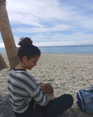 Sandra Blázquez Instagram - Quiero ser eterna para amarte siempre, me digo, sin darme cuenta de que "siempre" no existe y que lo que existe es el amor tan infinito que nos hace eternos.