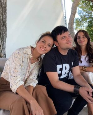 Sandra Blázquez Instagram - Ayer Física o Química cumplió 13 años. El tiempo es relativo.. Y te das cuenta cuando pasan cosas como El Reencuentro. @fisicaoquimica @atresplayer #FoQElReencuentro