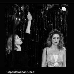 Sandra Faleiro Instagram - De volta à encenação.
@teatrodatrindade