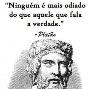 Sandra Felgueiras Instagram - Lembram-se daquela frase do Henry King? "Falem bem ou falem mal, mas falem de mim?" 
Esta - e a frase acima escrita sabiamente por Platão - são as únicas que me vêm à cabeça, sempre que leio e mais percebo, de sorriso nos lábios, o quanto aborreci tanta gente que sempre se julgou superior ao comum dos mortais. 
Há até um pseudo-talento,  num certo grupo de comunicação social, que se julga importante porque ajudou a inventar um canal de televisão a partir de umas compras no OLX que merece um prémio nesta categoria dos "pobres-coitados".
O único canal, que ajudou a criar, só rende uns valentes pontos de share porque se alimenta do pior, seja da falta de dinheiro de quem não pode ver um jogo de futebol ao vivo ou no canal que o transmite, seja com notícias à moda de reality shows, que já ninguém sabe como irão acabar. 
Um dia, há um suspeito.
 No dia seguinte, às tantas não é bem esse suspeito porque foi libertado. E pelo caminho, lá está: destrói-se uma família aqui e ali, mas a vida desse canalzeco que mata mais do que qualquer um dos suspeitos sobre os quais fala, continua num corredor onde cheira a fritos e álcool a toda a hora, para desonra de todos os profissionais extraordinários que não conseguem outro emprego e continuam a ter de alimentar a família.
O que este "génio" da comunicação social rasca ainda não sabe é que ninguém o conhece, ninguém o lê, até porque a cobardia é o seu apanágio.
Mas ainda assim - e depois de insultar diariamente todos os que com eles trabalham - ainda pensa que consegue chatear o próximo. 
A mim, ele diverte-me tanto que apesar de o achar um perigo para o país, que se quer informado e não intoxicado, não resisto em desejar-lhe umas boas festas.
Viva o Natal!

PS - no dia em que todas as pessoas que trabalham neste pseudo-canal tiverem liberdade para comentar este post, seria ainda mais divertido. Saibam todos que gosto muito de vocês. E tenho uma admiração profunda por quem trabalha tanto com nada. E contra uma muralha de ditadores. Espero sinceramente que consigam modificar esse "mundo" porque vocês merecem e o país também! Todos os trabalhadores têm o direito de bem tratados e o respeito nunca pode ser posto em causa. Por ning