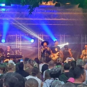 Sandra Kim Instagram - Parkies tonight in Sint- Truiden to see my lovely guitarist @michaelasnot and main act the great @stefgustaph #stefgustaph #michaelasnot #sintruiden #limburg #parkies #eurovisionsongcontest