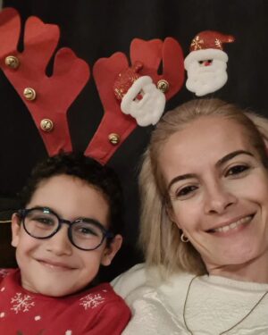 Sanem Balcı Instagram - Sağlıklı,mutlu,gönlümüzce bir yıl olsun🙏🎅🌹❤️🥰
#2024 #yeniyıl #şükür