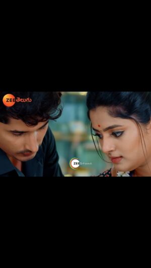 Sangeetha Kalyankumar Instagram - Daggara avuthunna Uttham, Mythili la prema...!🥰🥰

Watch #JanakiRamayyaGariManavaralu Mon to Sat at 2:30 PM on #ZeeTelugu #ZeeTeluguPromo

@rajeev_ravichandra @sangeetha_kalyankumar