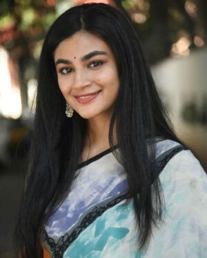 Sanjana Doss Instagram - From the press meet of KTM ✨🤍 @ktm_kannada_movie 

The amount of love all the characters and the film has received over the last weekend has been overwhelming! 
If you enjoyed the film and think it’s a valuable watch, I humbly request you all to spread the word as much as possible, post on social media, leave us reviews and messages that we can grow from and bring all your loved ones to the theatres so we can have many more successful weekends!
This 4 year long journey has just begun with you all. The love you have for it and the tiny space in your heart that it’s managed to strike makes it absolutely infinite :)

Thank you all again for the love ❤️ 
So grateful!