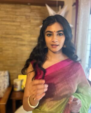 Sanjana Doss Instagram - ಸಂಕ್ರಾಂತಿ ಹಬ್ಬದ ಶುಭಾಶಯಗಳು 🫶🏻
Happy Habba y’all ✨🤍
MUA : @silken_makeupstudio
