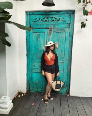 Sanjana Tiwari Instagram - The hues 🩵🧡

#bali #baliindonesia #balilife