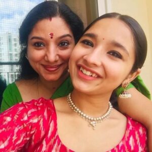 Sanjana dipu Instagram - Mamma Mia ❤
.
.
.
#mom #momboss #amma #malayalam #mollywood #moothon #mulla #samaramovie  #tamil #tamilcinema #kollywood