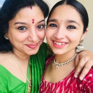 Sanjana dipu Instagram - Mamma Mia ❤
.
.
.
#mom #momboss #amma #malayalam #mollywood #moothon #mulla #samaramovie  #tamil #tamilcinema #kollywood