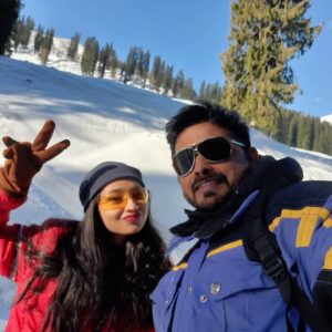 Sanjana dipu Instagram - From the sets of Samara 😇

#Samara #shooting #malayalamcinema #manali #moothon #mulla #snow #rahman #husky #huskypuppy #dad #hamptapass