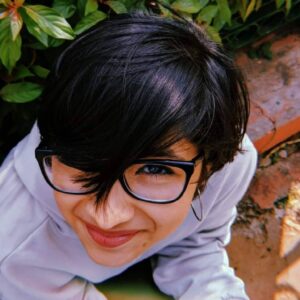 Sanjana dipu Instagram - Short hair, don't care 😅🌿
PC : @happy_inthehead