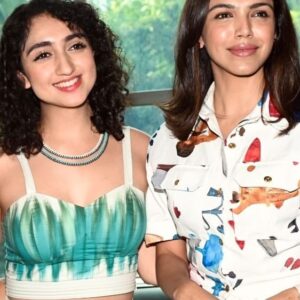 Sanjeeta Bhattacharya Instagram - Celebrating “Ratiyaan” with my best girls ❤️ 
It’s been a week since the song released, have you heard it yetttt? Go stream 🫶🏼

Venue courtesy: @atbutterflyhigh 
Wearing: @labelritukumar
Publicist: @lopamudradasofficial 

@shriya.pilgaonkar @ashleshathaakur @leharkhan @jhalliverse 🥰
.
.
.
.
#ratiyaan #sanjeetabhattacharya #musiclaunch #singersongwriter #shriyapilgaonkar #ashleshathakur #jawan #jawanmovie #jawangirls