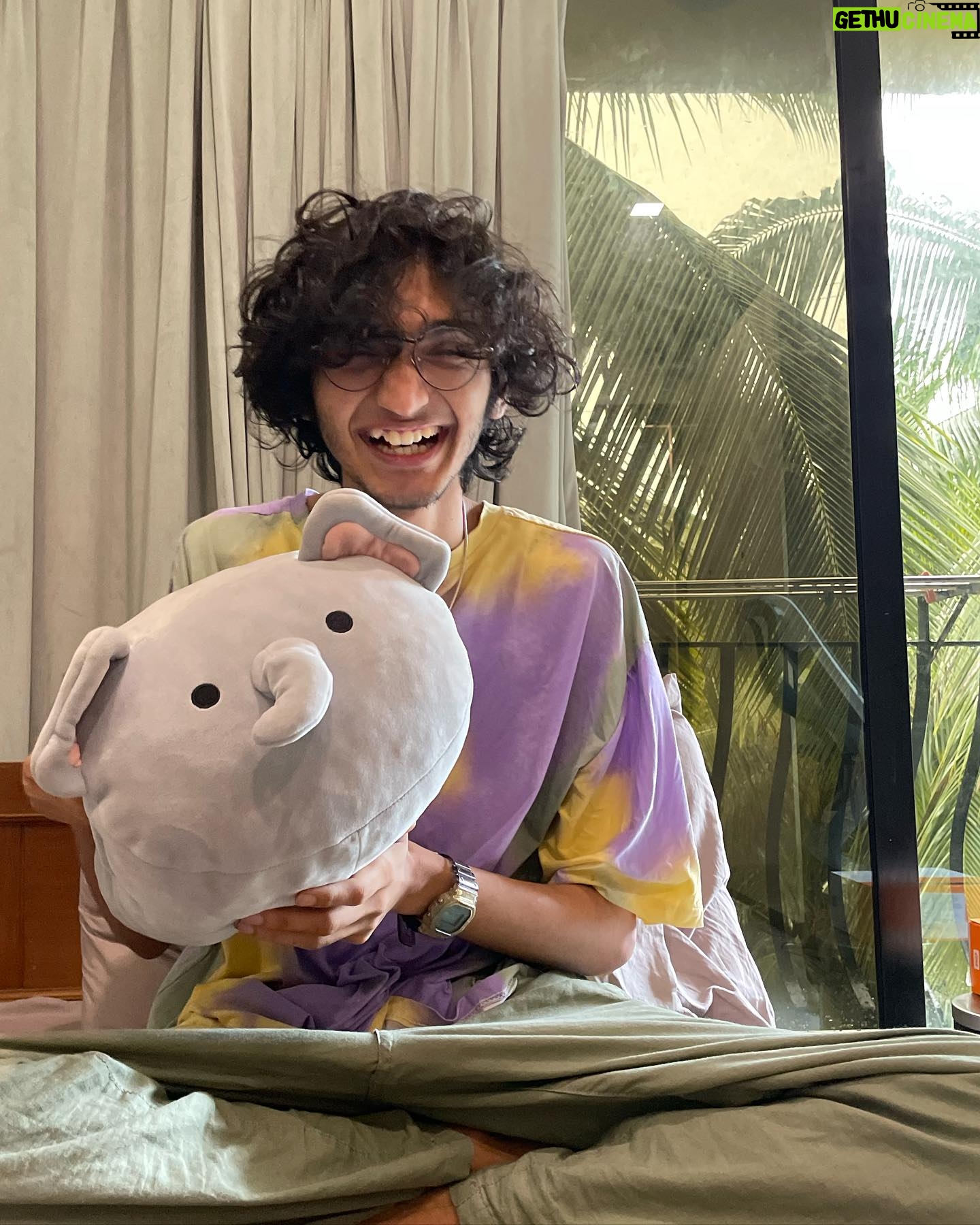 Sanjith Hegde - 76.7K Likes - This is my friend moogu, he was a tiny cloud that wanted to be an elephant
He also somehow happens to be in the cover art of baadal & I don’t know how, ask @uttupiii
look up to the clouds and tell me if you see any of his friends
Baadal, out sooner than before
Like a lot sooner